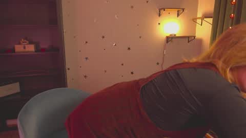 Louise or Lou 3 online show from December 3, 2024, 2:38 pm