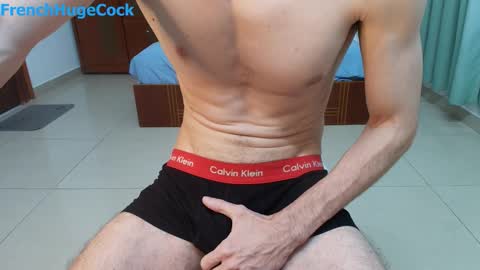 Snapshot of french_huge_cock chatting on October 30, 2025, 4:58 am Manson FrenchHugeCock online show from October 30, 2025, 4:58 am