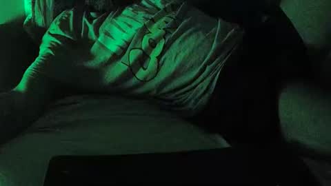 Snapshot of frenchbeardman chatting on October 11, 2025, 1:16 am Thechaudieres online show from October 11, 2025, 1:16 am