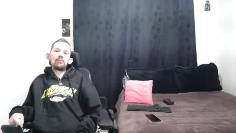 Snapshot of frenchroulette chatting on December 27, 2024, 11:06 am Thomas y Sophia online show from December 27, 2024, 11:06 am