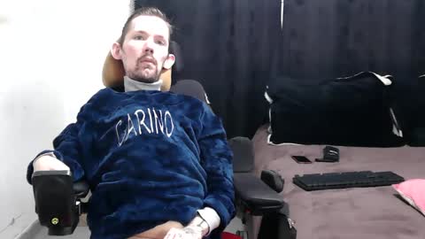 Snapshot of frenchroulette chatting on February 27, 2025, 12:45 pm Thomas y Sophia online show from February 27, 2025, 12:45 pm