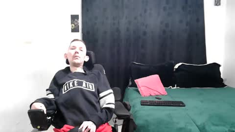 Snapshot of frenchroulette chatting on March 5, 2025, 9:49 am Thomas y Sophia online show from March 5, 2025, 9:49 am