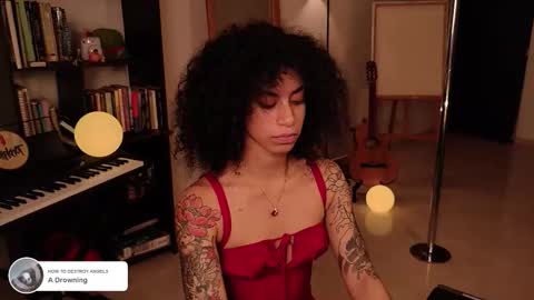 Snapshot of fresatanica chatting on November 28, 2025, 3:53 am Vale online show from November 28, 2025, 3:53 am