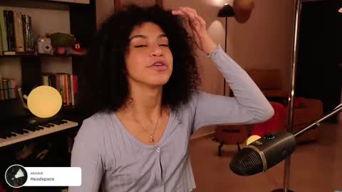 Snapshot of fresatanica chatting on December 18, 2025, 4:18 am Vale online show from December 18, 2025, 4:18 am