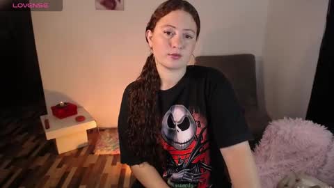 Snapshot of fresita44 chatting on November 26, 2025, 8:54 pm see u 500 pm hora col online show from November 26, 2025, 8:54 pm