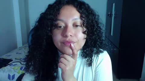 Snapshot of freud_x_louise1 chatting on February 10, 2025, 4:19 am Louise online show from February 10, 2025, 4:19 am