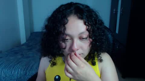 Snapshot of freud_x_louise1 chatting on November 3, 2025, 4:03 am Louise online show from November 3, 2025, 4:03 am