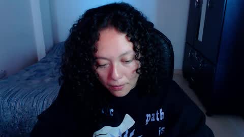 Snapshot of freud_x_louise1 chatting on November 7, 2025, 1:00 pm Louise online show from November 7, 2025, 1:00 pm