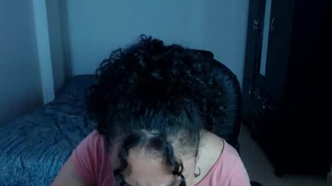 Snapshot of freud_x_louise1 chatting on November 11, 2025, 11:10 am Louise online show from November 11, 2025, 11:10 am