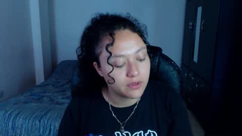 Snapshot of freud_x_louise1 chatting on November 19, 2025, 12:27 pm Louise online show from November 19, 2025, 12:27 pm