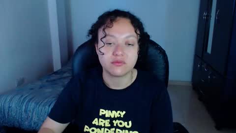 Snapshot of freud_x_louise1 chatting on November 20, 2025, 12:05 pm Louise online show from November 20, 2025, 12:05 pm