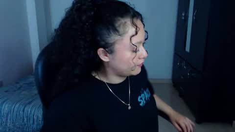 Snapshot of freud_x_louise1 chatting on November 24, 2025, 12:05 pm Louise online show from November 24, 2025, 12:05 pm