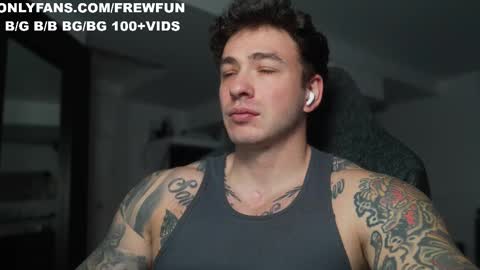 Snapshot of frewfun chatting on November 21, 2025, 10:52 pm cameron online show from November 21, 2025, 10:52 pm