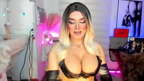 Snapshot of freya_lovestocum chatting on September 10, 2025, 2:33 am Miss Frea online show from September 10, 2025, 2:33 am