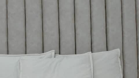 FREYA online show from November 4, 2025, 7:13 pm