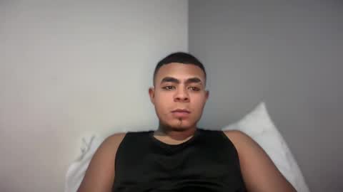 freyva_ online show from February 15, 2025, 3:42 am