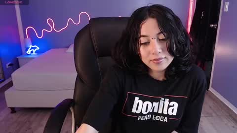 Snapshot of frida_lassi_ chatting on February 16, 2025, 1:25 am frida_lassi_ online show from February 16, 2025, 1:25 am