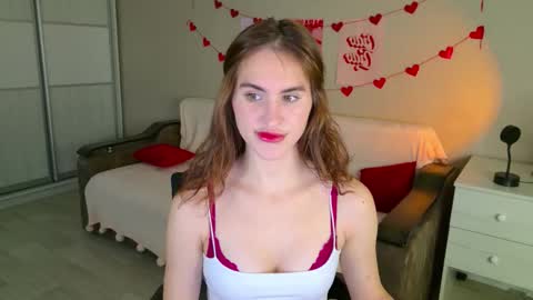 Snapshot of fridacure chatting on October 10, 2025, 7:24 pm Frida online show from October 10, 2025, 7:24 pm