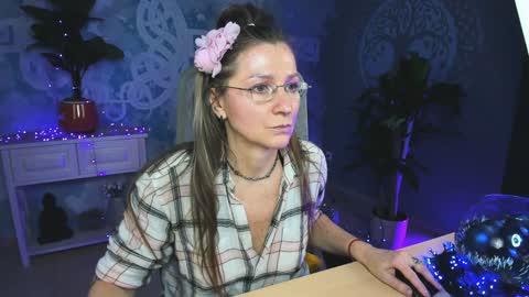 Snapshot of fridatander chatting on December 27, 2024, 3:15 pm Frida Tander online show from December 27, 2024, 3:15 pm