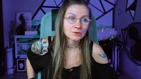 Snapshot of fridatander chatting on January 23, 2025, 3:11 pm Frida Tander online show from January 23, 2025, 3:11 pm