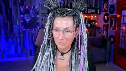 Snapshot of fridatander chatting on September 26, 2025, 2:43 pm Frida Tander online show from September 26, 2025, 2:43 pm