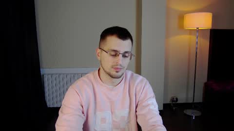 Snapshot of friend123211 chatting on March 9, 2025, 11:03 pm Viktor online show from March 9, 2025, 11:03 pm