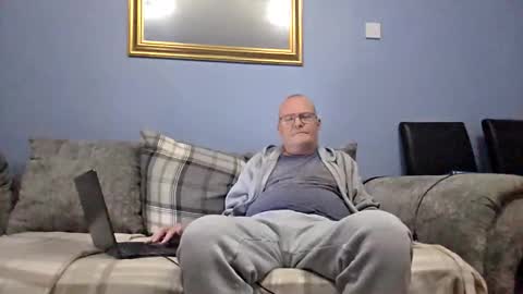 Snapshot of friendlydave528793 chatting on December 15, 2025, 7:07 pm friendlydave528793 online show from December 15, 2025, 7:07 pm