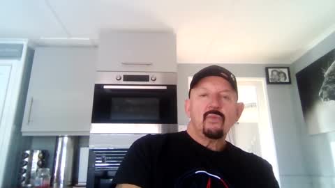 Snapshot of friskyneedsum chatting on February 18, 2025, 2:38 pm bob online show from February 18, 2025, 2:38 pm