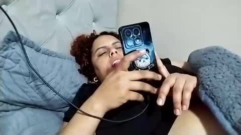 Frizzy girl online show from November 10, 2025, 3:05 am