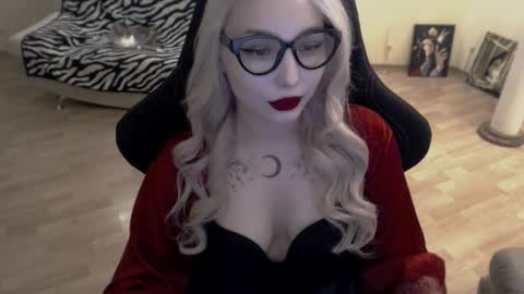 Lilith online show from November 10, 2025, 11:42 am