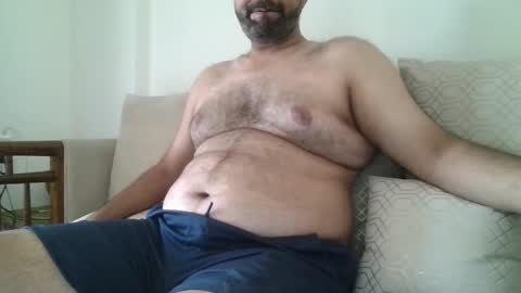 Snapshot of fruti_loops chatting on January 30, 2025, 6:03 am fruti loops Bull online show from January 30, 2025, 6:03 am