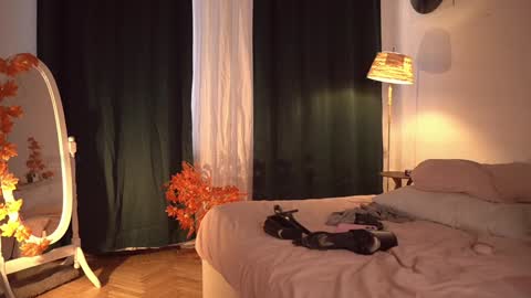 Snapshot of fuckingtoy_ chatting on October 17, 2025, 2:08 pm Eva all my links online show from October 17, 2025, 2:08 pm