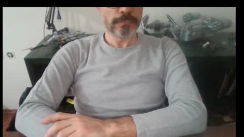 Snapshot of fuckistanbul chatting on December 15, 2025, 8:40 am Bruchus online show from December 15, 2025, 8:40 am