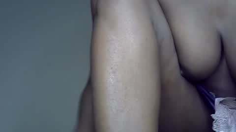 Snapshot of fuckme280725 chatting on November 26, 2025, 8:32 pm MILK BAE online show from November 26, 2025, 8:32 pm