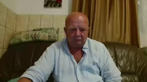 fullballs6 online show from September 11, 2025, 12:44 am