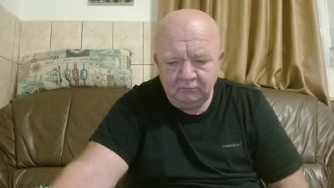 fullballs6 online show from October 20, 2025, 2:34 am