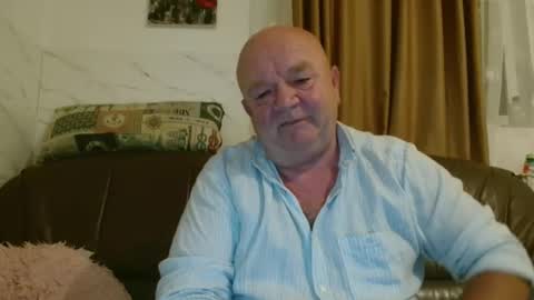 fullballs6 online show from November 12, 2025, 3:07 am