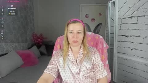 Snapshot of funny_bunny4 chatting on December 21, 2024, 6:34 pm funny_bunny4 online show from December 21, 2024, 6:34 pm