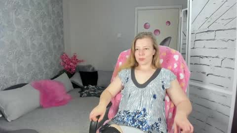 Snapshot of funny_bunny4 chatting on December 22, 2024, 6:04 pm funny_bunny4 online show from December 22, 2024, 6:04 pm