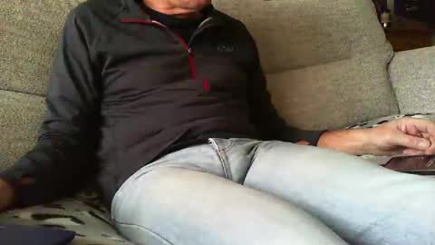 Snapshot of funslimguy chatting on December 7, 2024, 2:13 pm Funslimguy online show from December 7, 2024, 2:13 pm