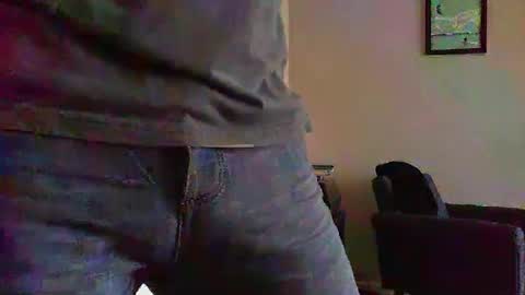 Snapshot of funslimguy chatting on January 28, 2025, 3:35 pm Funslimguy online show from January 28, 2025, 3:35 pm