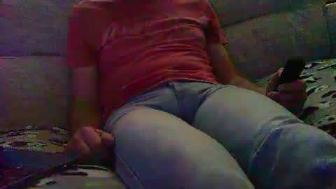 Snapshot of funslimguy chatting on March 5, 2025, 8:32 pm Funslimguy online show from March 5, 2025, 8:32 pm