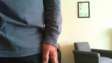 Snapshot of funslimguy chatting on October 7, 2025, 10:34 am Funslimguy online show from October 7, 2025, 10:34 am