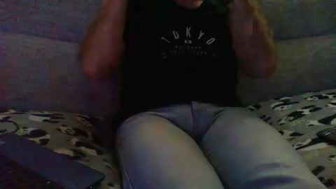 Snapshot of funslimguy chatting on October 19, 2025, 10:21 pm Funslimguy online show from October 19, 2025, 10:21 pm