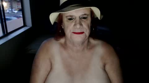 Snapshot of funwithgracie chatting on November 15, 2025, 12:52 am funwithgracie online show from November 15, 2025, 12:52 am