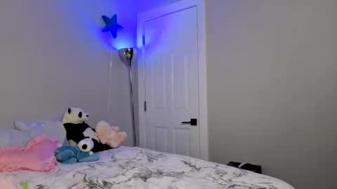 May online show from December 20, 2025, 3:35 am