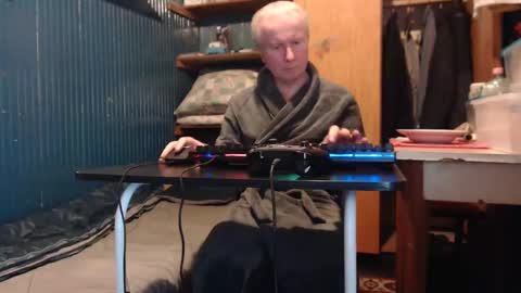 Snapshot of furosz chatting on February 1, 2025, 6:08 pm furosz online show from February 1, 2025, 6:08 pm