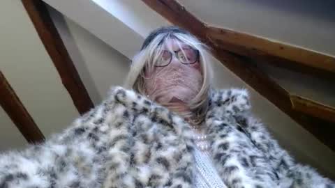 Snapshot of fursdany chatting on October 5, 2025, 6:23 am Dany online show from October 5, 2025, 6:23 am