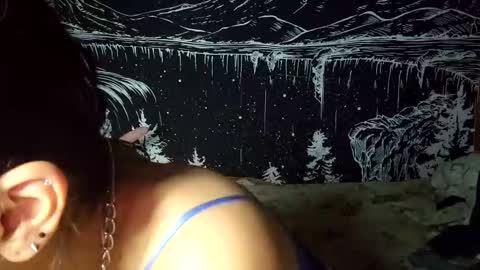 Snapshot of futuresizequeen chatting on December 2, 2025, 2:28 am futuresizequeen online show from December 2, 2025, 2:28 am