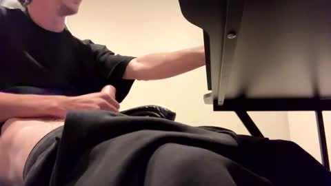 Snapshot of fuzzie_07 chatting on January 13, 2025, 11:52 am fuzzie_07 online show from January 13, 2025, 11:52 am